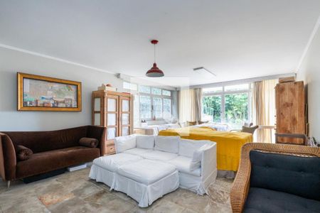 Casa à venda com 4 quartos, 378m² em Vila Ida, São Paulo