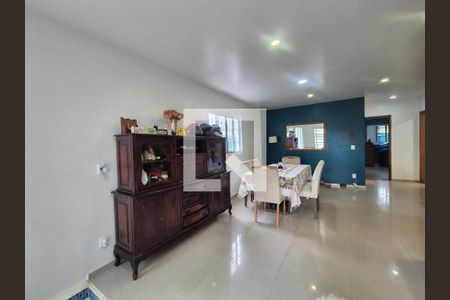 Casa de Condomínio para alugar com 4 quartos, 340m² em Recreio dos Bandeirantes, Rio de Janeiro