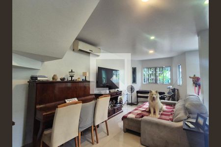 Casa de Condomínio para alugar com 4 quartos, 340m² em Recreio dos Bandeirantes, Rio de Janeiro