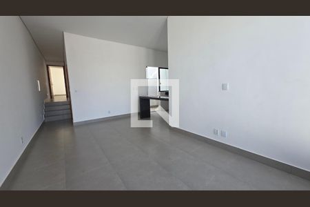 Casa para alugar com 3 quartos, 180m² em Sta Cruz, Vespasiano