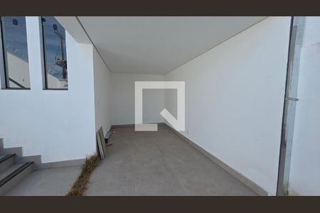 Casa à venda com 3 quartos, 180m² em Sta Cruz, Vespasiano