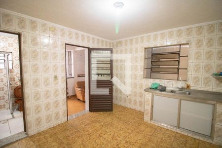 Cozinha de casa para alugar com 3 quartos, 110m² em Vila Carbone, São Paulo