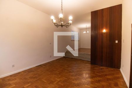 Sala de casa para alugar com 6 quartos, 300m² em São Francisco, Niterói
