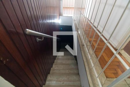 Escada  de casa para alugar com 6 quartos, 300m² em São Francisco, Niterói
