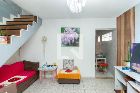 Sala de casa à venda com 4 quartos, 250m² em Jardim Ipe, São Paulo