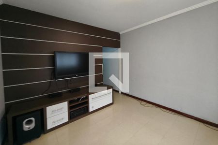Sala de TV de casa de condomínio à venda com 3 quartos, 247m² em Roncaglia, Campinas