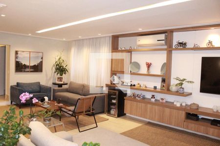 Apartamento à venda com 3 quartos, 236m² em Higienópolis, São Paulo
