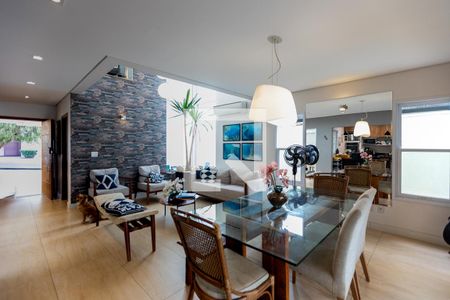 Sala de casa de condomínio à venda com 3 quartos, 275m² em Cidade Universitária, Campinas
