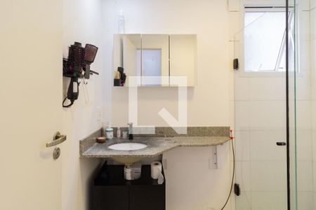Banheiro da Suíte de apartamento para alugar com 2 quartos, 54m² em Barra Funda, São Paulo