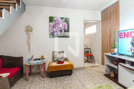 Sala de casa para alugar com 2 quartos, 180m² em Jardim dos Ipes, São Paulo