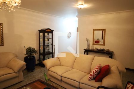 Casa à venda com 4 quartos, 170m² em Campo Grande, São Paulo