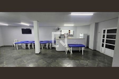 Casa à venda com 3 quartos, 130m² em Vila Araguaia, São Paulo