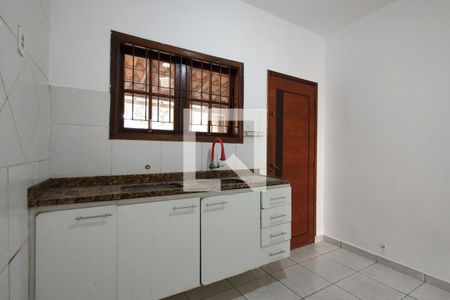Cozinha de casa de condomínio para alugar com 2 quartos, 95m² em Taquara, Rio de Janeiro