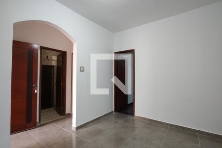 Sala de casa de condomínio para alugar com 2 quartos, 95m² em Taquara, Rio de Janeiro