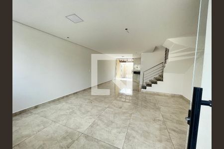 Casa à venda com 3 quartos, 98m² em Santa Branca, Belo Horizonte
