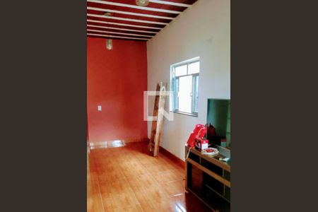 Sala de casa para alugar com 2 quartos, 100m² em Parque Paulista, Duque de Caxias