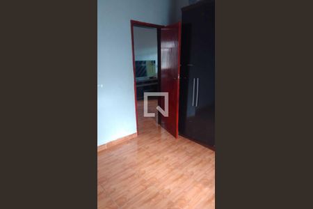 Quarto de casa para alugar com 2 quartos, 100m² em Parque Paulista, Duque de Caxias