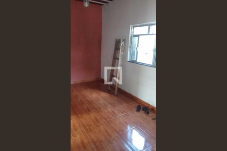 Quarto de casa para alugar com 2 quartos, 100m² em Parque Paulista, Duque de Caxias
