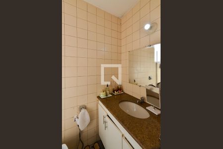 Banheiro da suite de apartamento à venda com 3 quartos, 9572m² em Santa Efigênia, Belo Horizonte