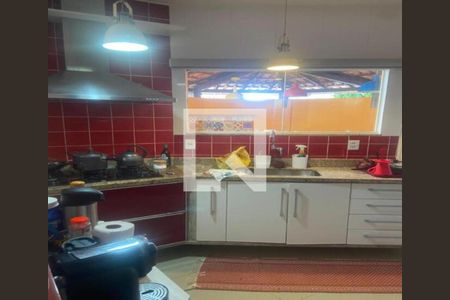Cozinha de casa para alugar com 3 quartos, 220m² em Glória, Macaé