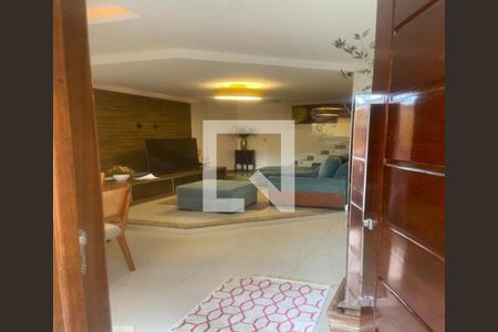 Sala de casa para alugar com 3 quartos, 220m² em Glória, Macaé