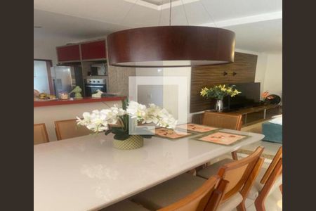 Casa para alugar com 3 quartos, 220m² em Glória, Macaé