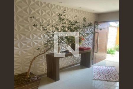 Casa para alugar com 3 quartos, 220m² em Glória, Macaé