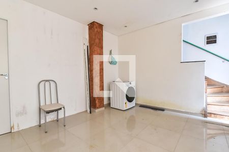 Sala de casa à venda com 2 quartos, 250m² em Jardim da Gloria, São Paulo