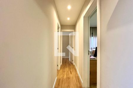 Corredor de apartamento para alugar com 3 quartos, 119m² em Jardim Prudência, São Paulo