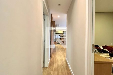 Corredor de apartamento para alugar com 3 quartos, 119m² em Jardim Prudência, São Paulo