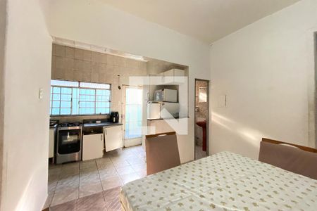 Cozinha de casa à venda com 2 quartos, 300m² em Sagrada Família, Belo Horizonte