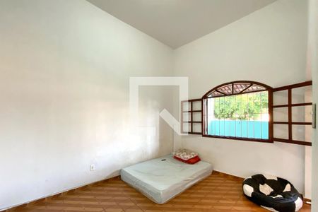 Sala de casa à venda com 2 quartos, 300m² em Sagrada Família, Belo Horizonte