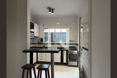 Cozinha de casa para alugar com 2 quartos, 200m² em Loteamento Villa Branca, Jacareí