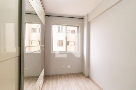 Quarto 1 de apartamento para alugar com 3 quartos, 56m² em Novo Mundo, Curitiba
