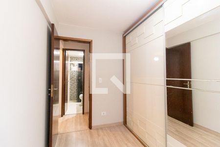 Quarto 1 de apartamento para alugar com 3 quartos, 56m² em Novo Mundo, Curitiba