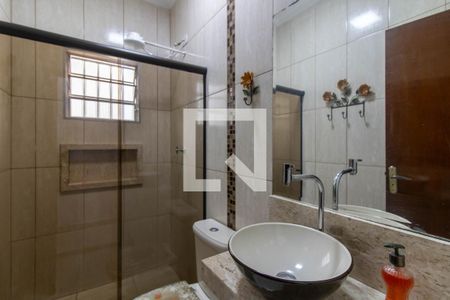 Banheiro de casa para alugar com 2 quartos, 170m² em Jardim Jovaia, Guarulhos