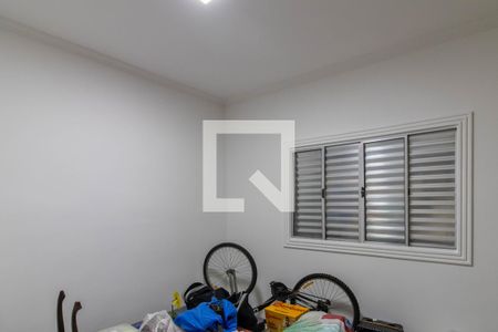 Quarto 2 de casa para alugar com 2 quartos, 170m² em Jardim Jovaia, Guarulhos