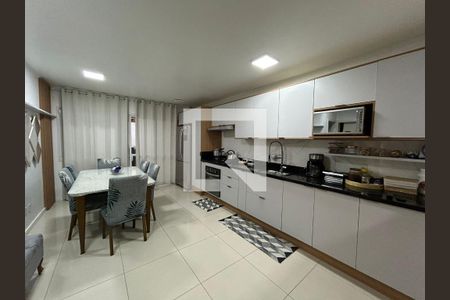 Cozinha de casa de condomínio para alugar com 2 quartos, 80m² em Distrito Industrial, Cachoeirinha