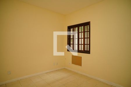 Quarto 2 de casa de condomínio para alugar com 4 quartos, 242m² em Itaipu, Niterói