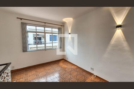 Sala de casa para alugar com 2 quartos, 70m² em Olaria, Rio de Janeiro