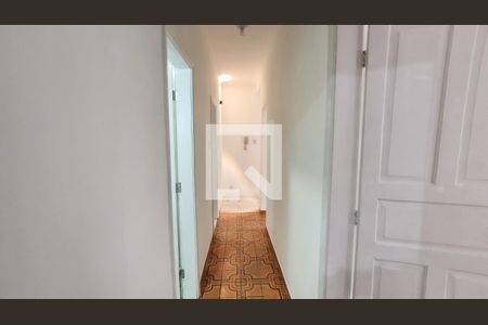 Corredor de casa para alugar com 2 quartos, 70m² em Olaria, Rio de Janeiro