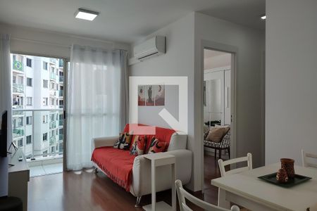 Sala de apartamento para alugar com 2 quartos, 48m² em Pechincha, Rio de Janeiro