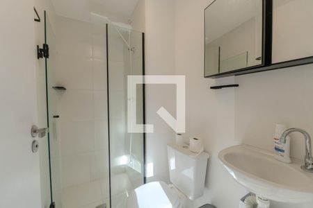 Banheiro de kitnet/studio para alugar com 1 quarto, 25m² em Bela Vista, São Paulo