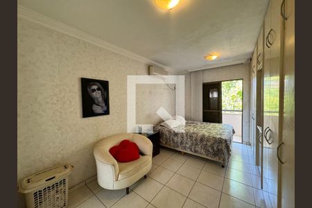 Suíte de casa de condomínio à venda com 3 quartos, 160m² em Vila Jardim Vitoria, Goiânia