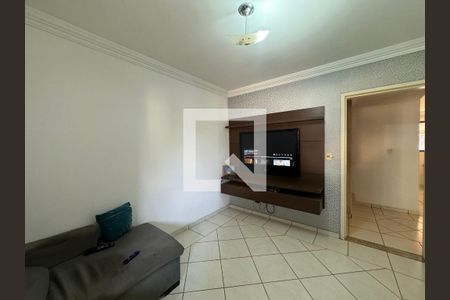 Sala de casa de condomínio à venda com 3 quartos, 160m² em Vila Jardim Vitoria, Goiânia