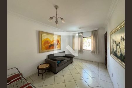 Sala de casa de condomínio à venda com 3 quartos, 160m² em Vila Jardim Vitoria, Goiânia