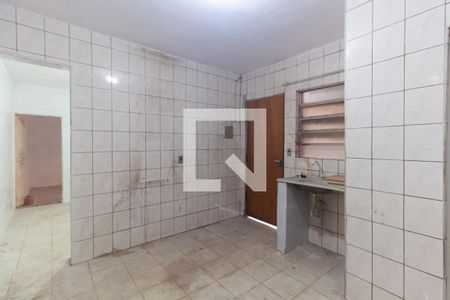 Cozinha de casa para alugar com 1 quarto, 50m² em Jardim Sao Roberto, São Paulo
