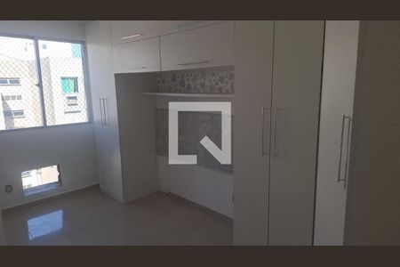 Quarto de apartamento para alugar com 2 quartos, 57m² em Taquara, Rio de Janeiro