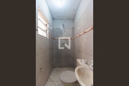 Banheiro de casa para alugar com 2 quartos, 50m² em Jardim Sao Roberto, São Paulo