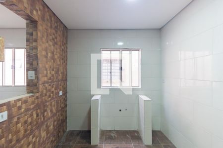 Cozinha de casa para alugar com 1 quarto, 50m² em Jardim Sao Roberto, São Paulo